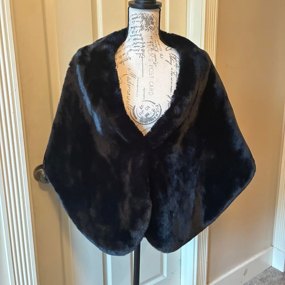 Christian-siriano Women's Black Scarf-wraps